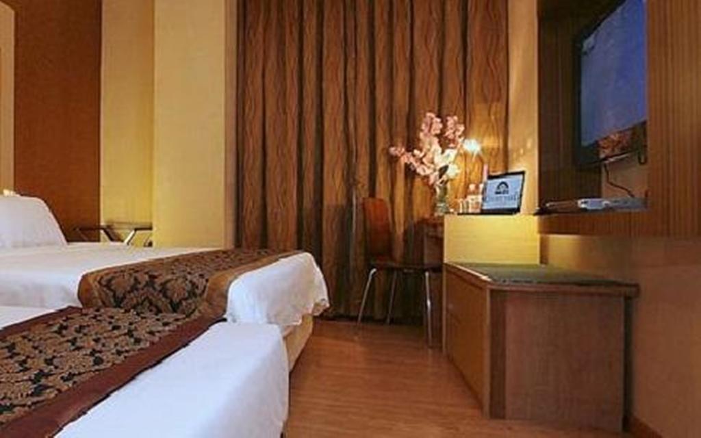 Courtyard Hotel 1Borneo Kota Kinabalu Esterno foto