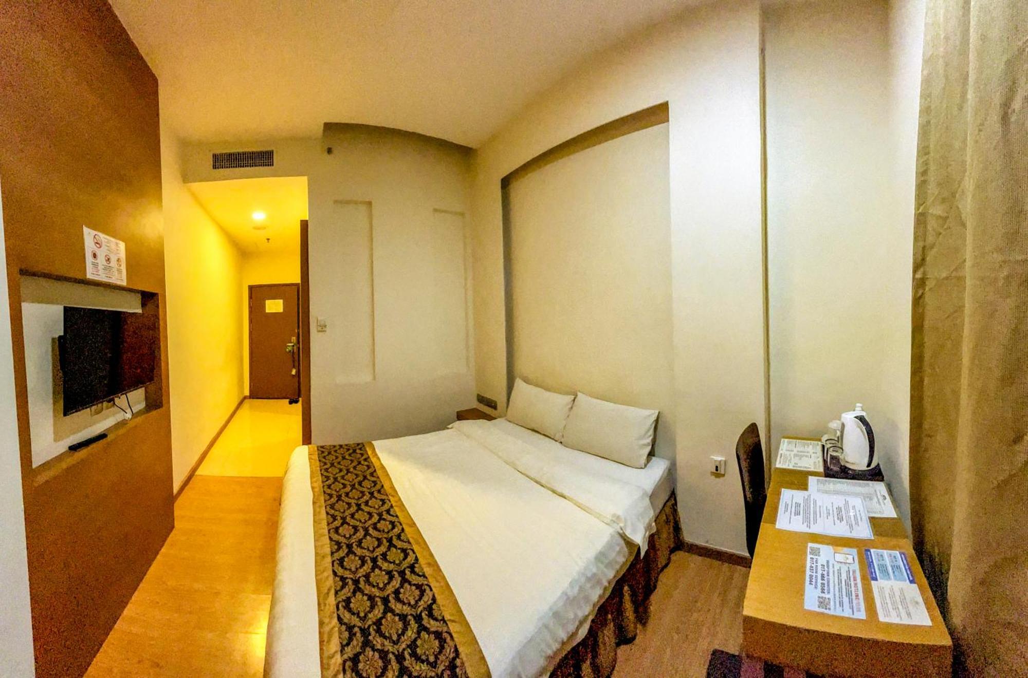 Courtyard Hotel 1Borneo Kota Kinabalu Esterno foto