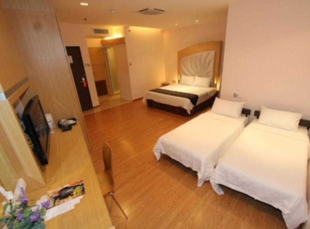Courtyard Hotel 1Borneo Kota Kinabalu Esterno foto